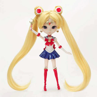 Illustration for article titled That's One Giant Sailor Moon Head